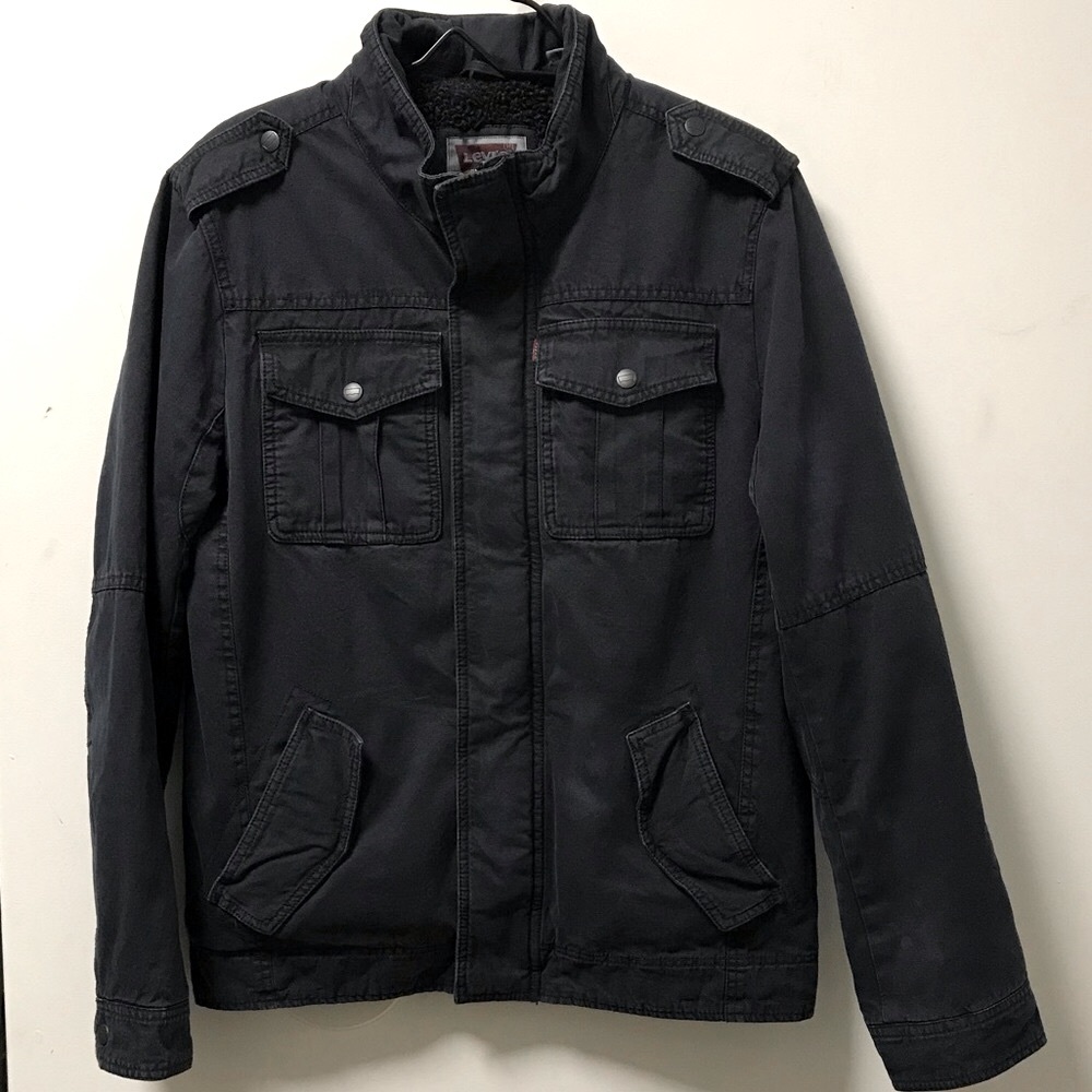 Levi’s Men’s Sherpa Lined Jacket!